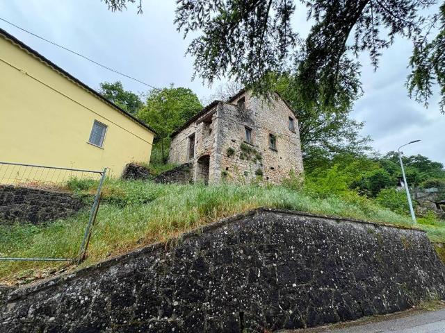 Rustico in vendita a Sepino, Molise