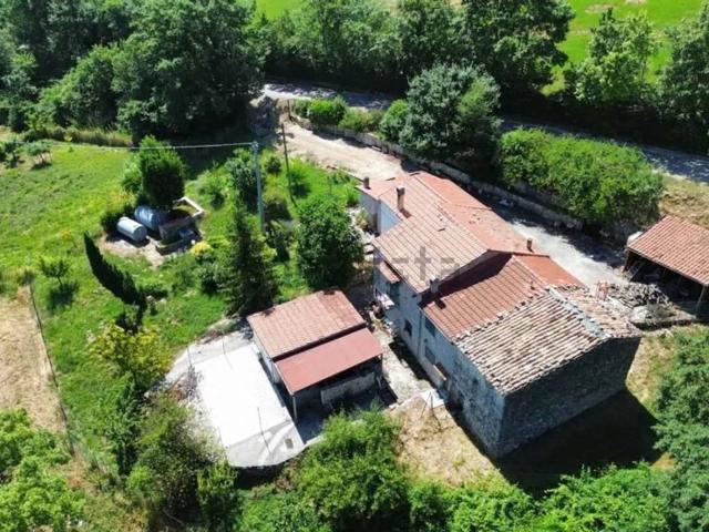 Rustico in vendita a Sepino, Molise