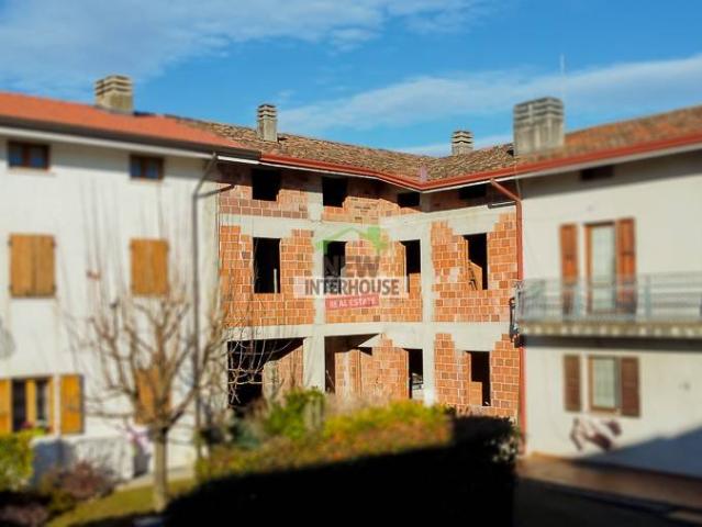Rustico in vendita a Sequals, Friuli-Venezia Giulia