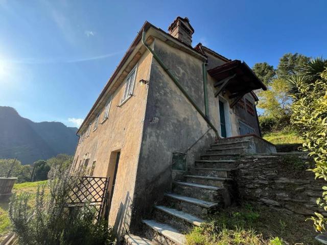 Rustico in vendita a Seravezza, Toscana