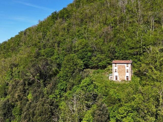 Rustico in vendita a Seravezza, Toscana