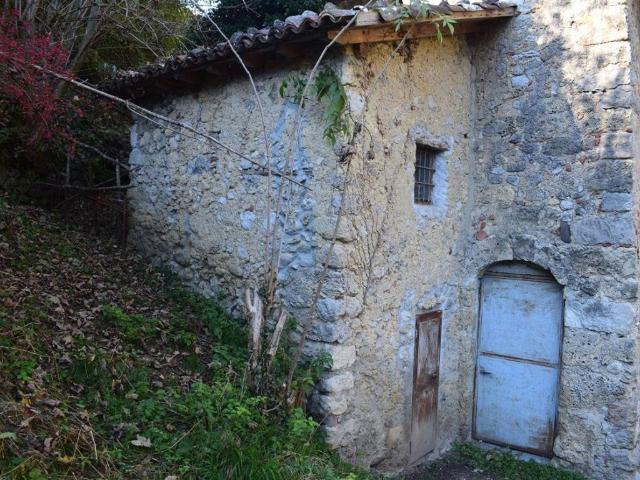 Rustico in vendita a Comunità Montana della Valle Brembana, Serina