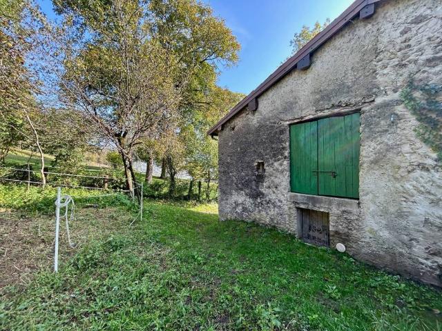 Rustico in vendita a Comunità Montana della Valle Brembana, Serina