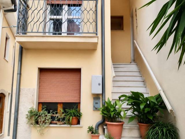 Rustico in vendita a Serino, Campania