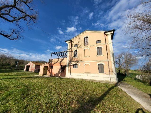 Rustico in vendita a Marche, Ancona