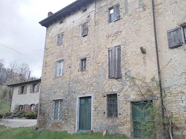 Rustico in vendita a Unione dei comuni del Frignano, Serramazzoni
