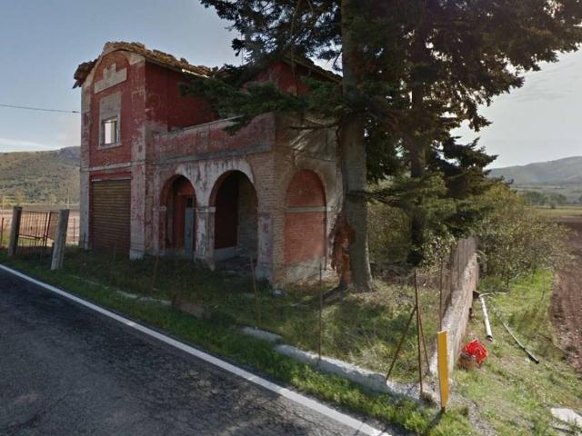 Rustico in vendita a Foligno, Umbria