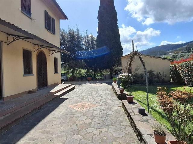Rustico in vendita a Serravalle Pistoiese, Toscana