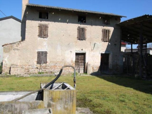 Rustico in vendita a Sesto Al Reghena, Friuli-Venezia Giulia
