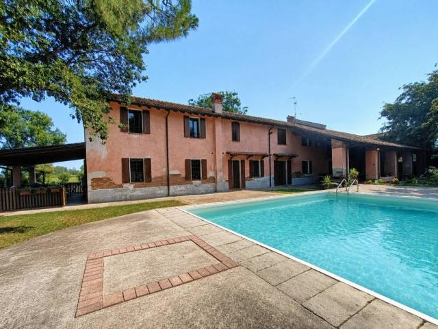 Rustico in vendita a Sesto Ed Uniti, Lombardia