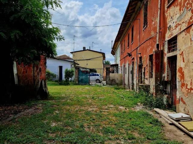 Rustico in vendita a Sesto Ed Uniti, Lombardia