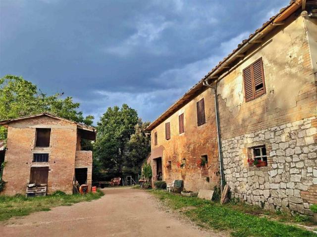 Rustico in vendita a Siena, Toscana