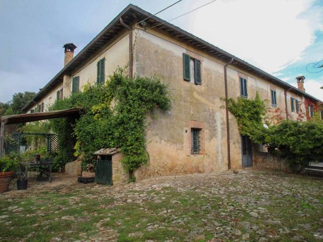 Rustico in vendita a Siena, Toscana