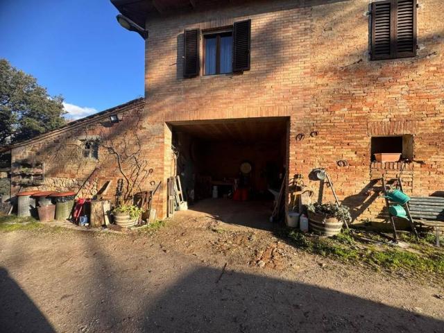 Rustico in vendita a Siena, Toscana