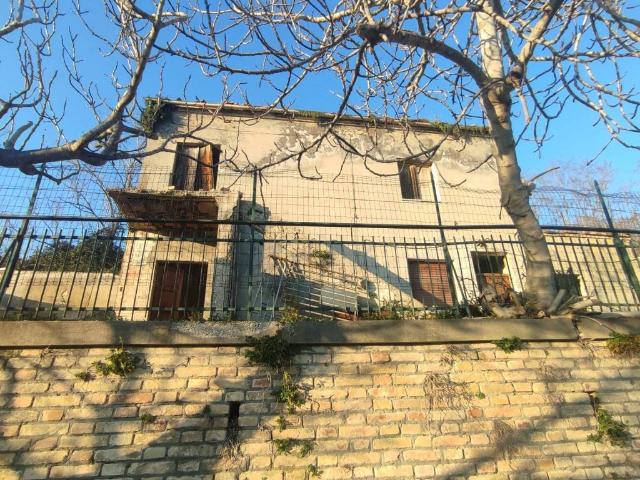 Rustico in vendita a Silvi, Abruzzo