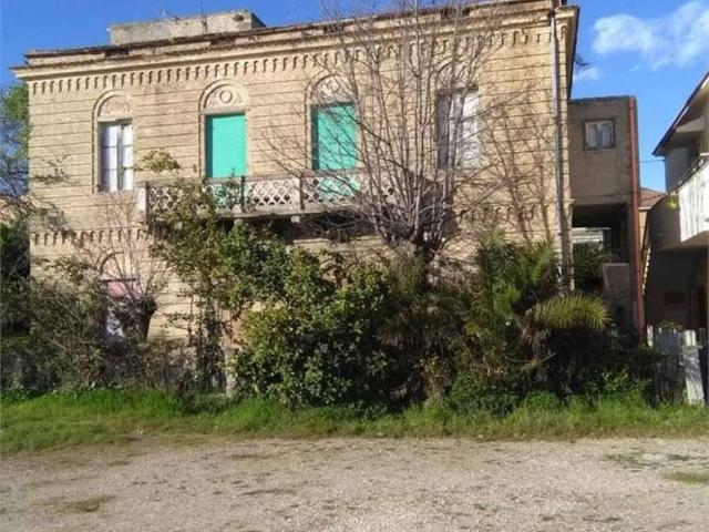Rustico in vendita a Silvi, Abruzzo