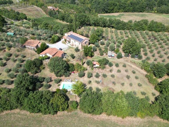 Rustico in vendita a Pieve Di Sinalunga, Toscana