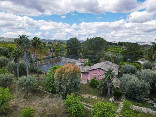 Rustico in vendita a Siracusa, Sicilia
