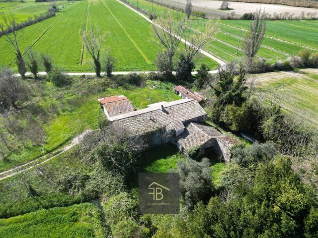 Rustico in vendita a Marche, Ancona