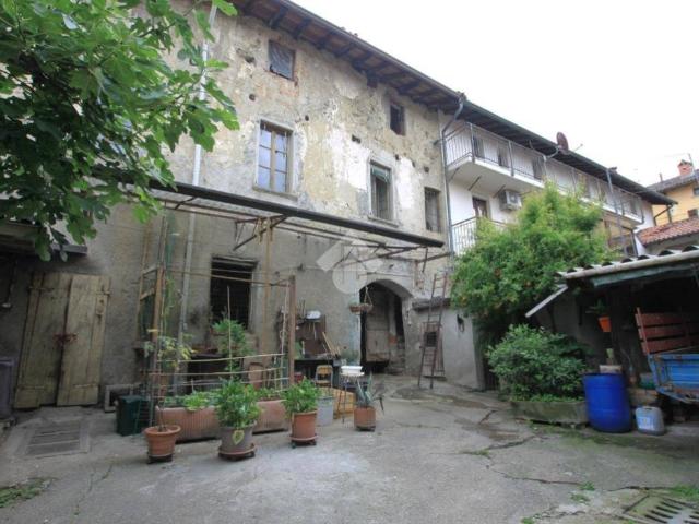 Rustico in vendita a Sirone, Lombardia