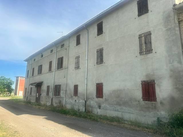 Rustico in vendita a Sissa Trecasali, San Quirico Trecasali