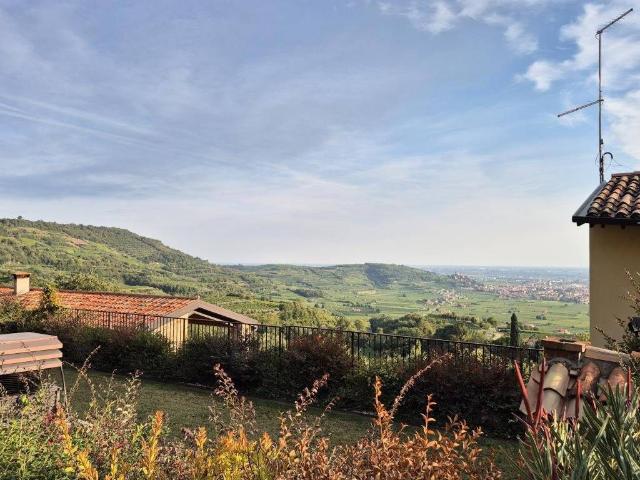 Rustico in vendita a Castelcerino, Soave