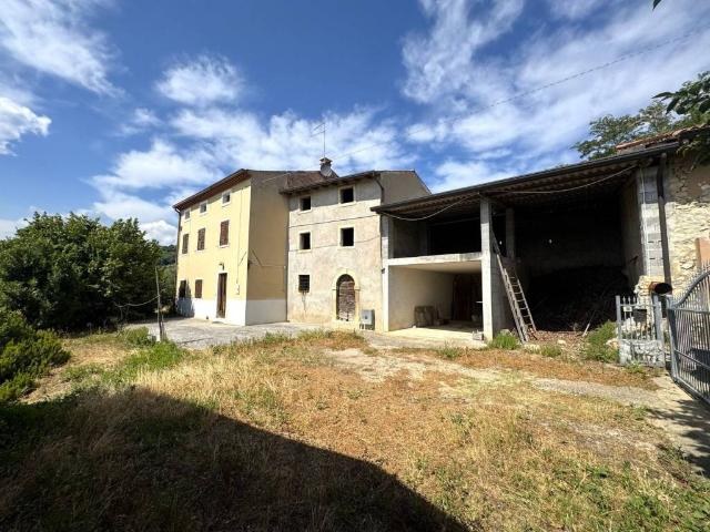 Rustico in vendita a Soave, Veneto