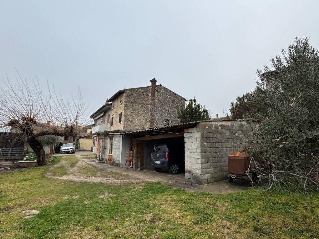 Rustico in vendita a Soave, Veneto