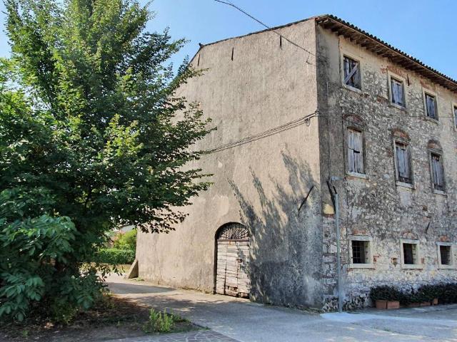 Rustico in vendita a Soave, Verona