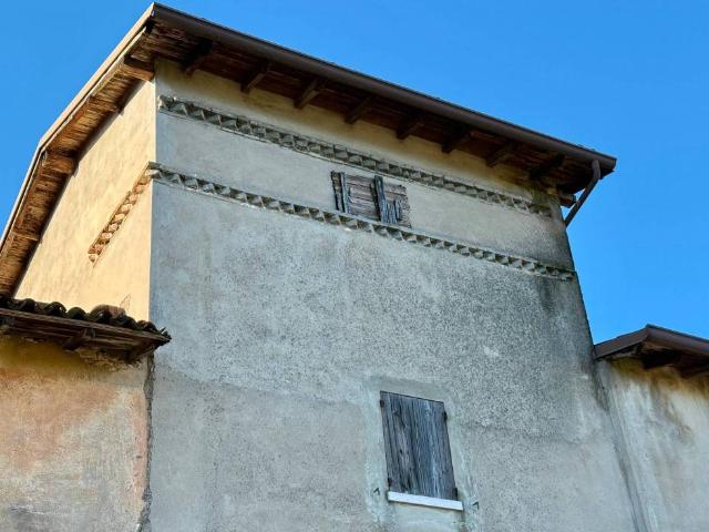 Rustico in vendita a Solferino, Lombardia