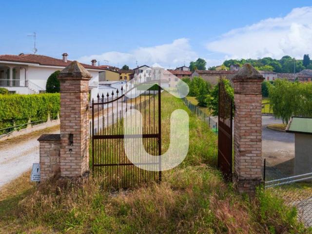 Rustico in vendita a Solferino, Lombardia