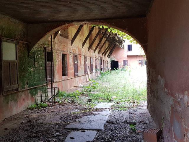 Rustico in vendita a Mezzana, Somma Lombardo