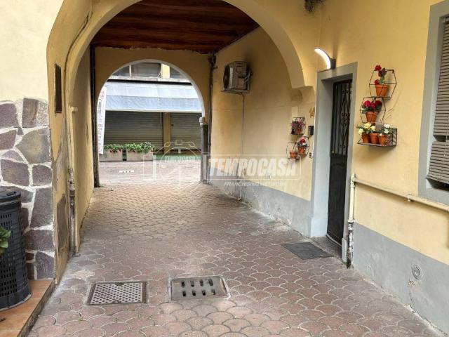 Rustico in vendita a Mezzana, Somma Lombardo