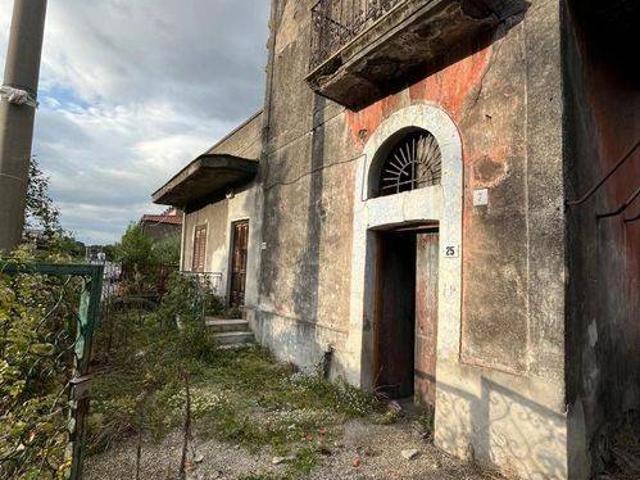 Rustico in vendita a Seggiari, Somma Vesuviana