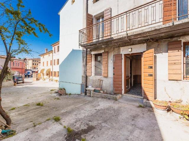 Rustico in vendita a Sommacampagna, Veneto