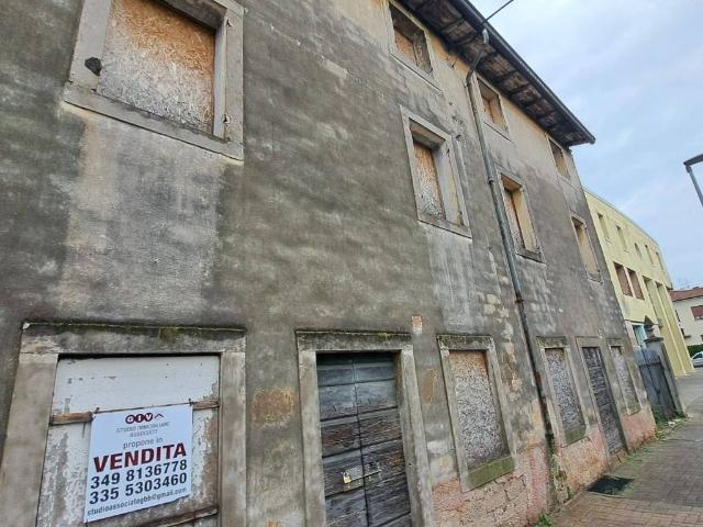 Rustico in vendita a Sommacampagna, Veneto