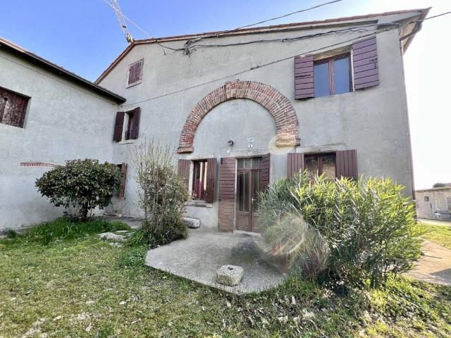 Rustico in vendita a Sommacampagna, Veneto