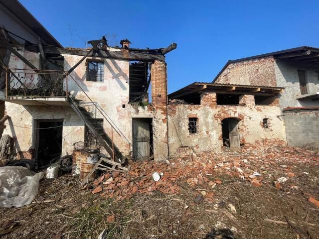 Rustico in vendita a Sommariva del Bosco, Piemonte