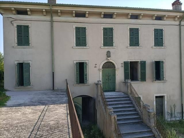Rustico in vendita a Sona, Veneto