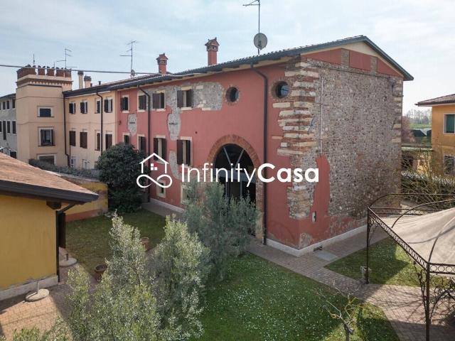 Rustico in vendita a Sona, Veneto