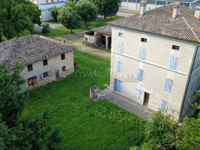 Rustico in vendita a Castellina San Pietro, Soragna