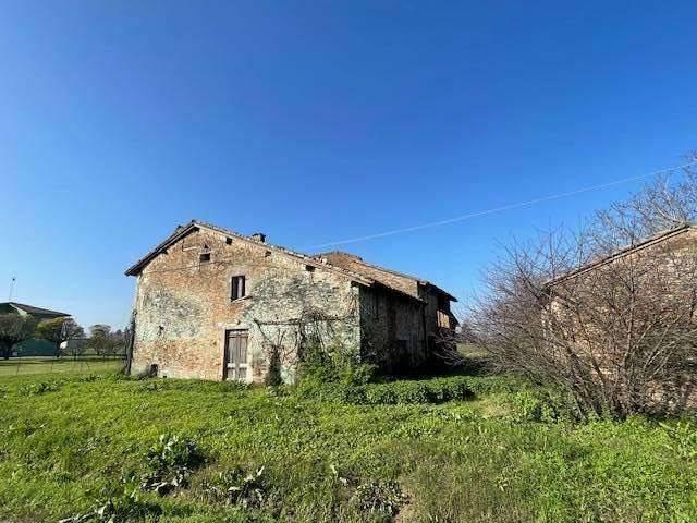 Rustico in vendita a Soragna, Reggio Emilia