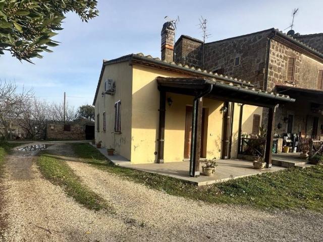 Rustico in vendita a Unione di Comuni Montani Colline del Fiora, Sorano