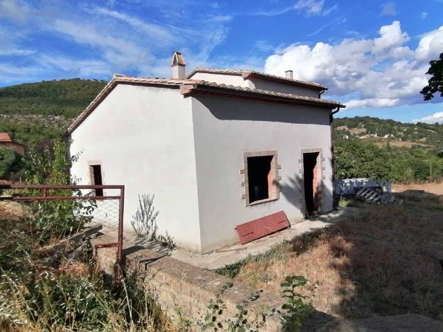 Rustico in vendita a Unione di Comuni Montani Colline del Fiora, Sorano