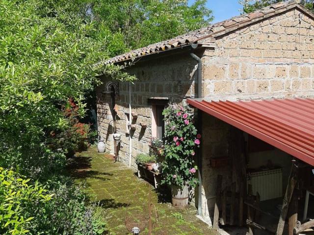 Rustico in vendita a Unione di Comuni Montani Colline del Fiora, Sorano