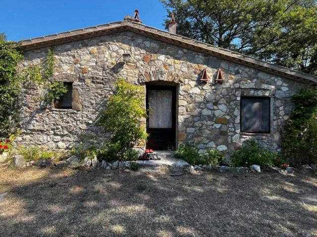 Rustico in vendita a Unione di Comuni Montani Colline del Fiora, Sorano
