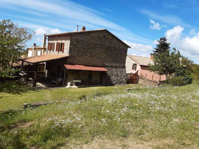 Rustico in vendita a Unione di Comuni Montani Colline del Fiora, Sorano