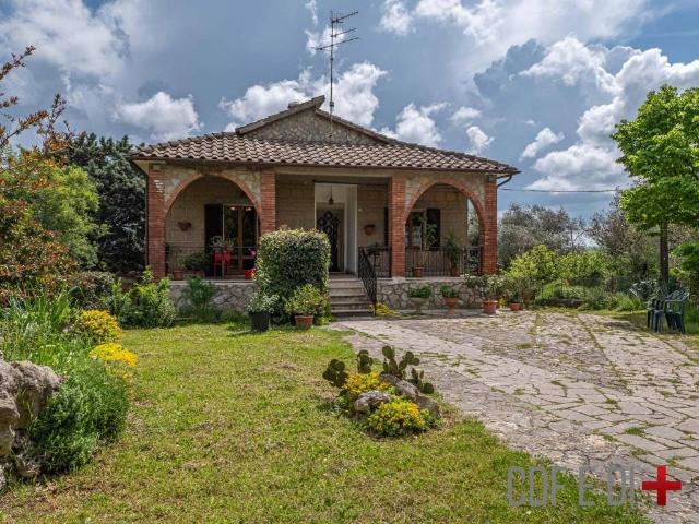 Rustico in vendita a Unione di Comuni Montani Colline del Fiora, Sorano