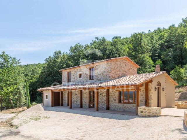 Rustico in vendita a Unione di Comuni Montani Colline del Fiora, Sorano