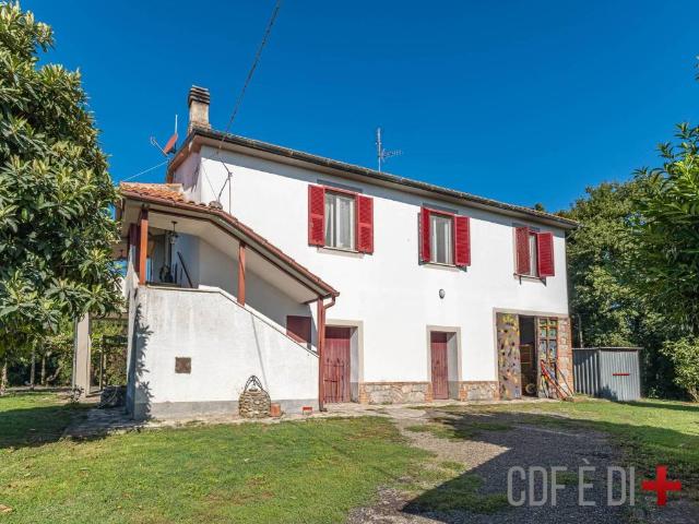 Rustico in vendita a Castell'Ottieri, Sorano
